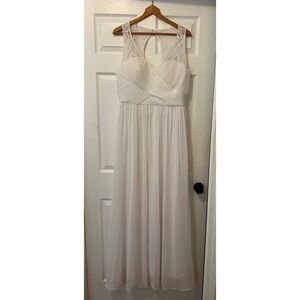 Ever Pretty White Lace Maxi Dress // formal/ bridal (Size 16)